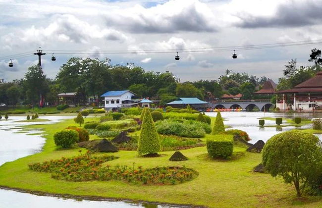 Indonesia en Miniatura - Excursión privada de día completo - Foto 2